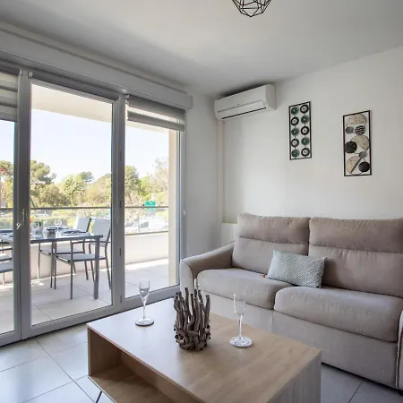 L'oree Du Parc By Interhome Villeneuve-Loubet