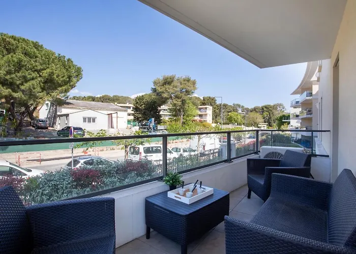 Appartement L'oree Du Parc By Interhome Villeneuve-Loubet
