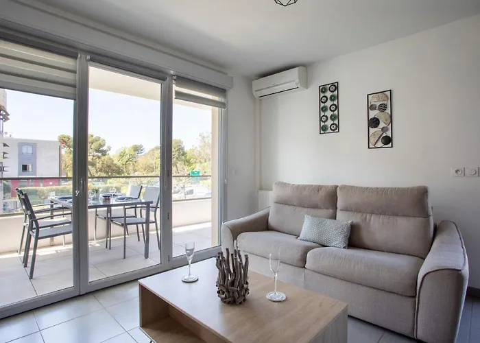L'oree Du Parc By Interhome Villeneuve-Loubet